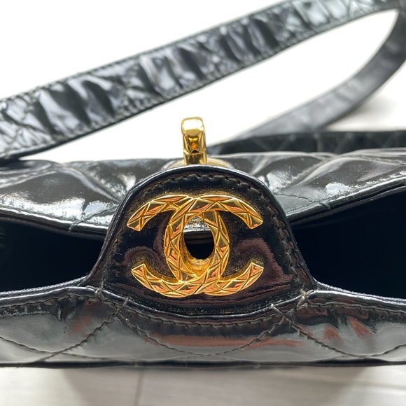 Authentic Vintage Chanel Bag - Picture 10 of 12